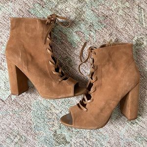 Sam Edelman lace up heel
